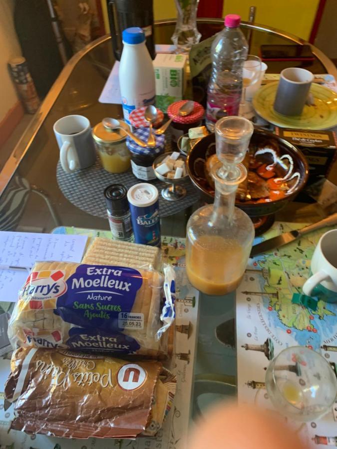 Auberge Du Finistere - Chambres Cosy A Louer - Bienvenus Chez Anne Votre Hote Et Chris Le Gardien- Proche Centre Ville Et Odet A Pieds كْيَمبيه المظهر الخارجي الصورة